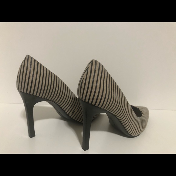 Nine West Stripped Heels - 8M - Picture 5 of 6
